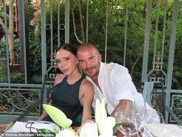 Con cả nhà Beckham nói lời tâm can, tri ân cả nhà vợ tỷ phú, tuyệt đối không 1 câu nhắc đến David và Victoria- Ảnh 1.