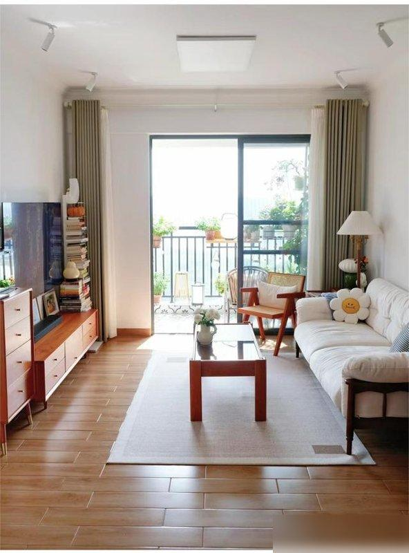 Ngôi nhà của cô giáo nghỉ hưu gây sốt: Chỉ chiếc tủ giày ngoài hành lang cũng khiến hàng xóm đua nhau làm theo- Ảnh 1.