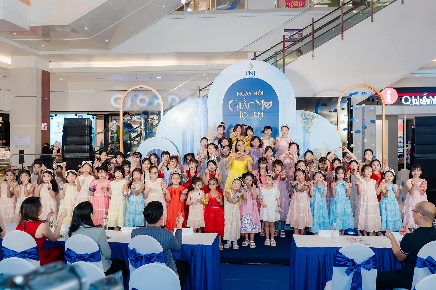 Đóng góp hơn 2.100 tỷ, PNJ vào Top 30 doanh nghiệp tư nhân nộp ngân sách lớn nhất- Ảnh 4.