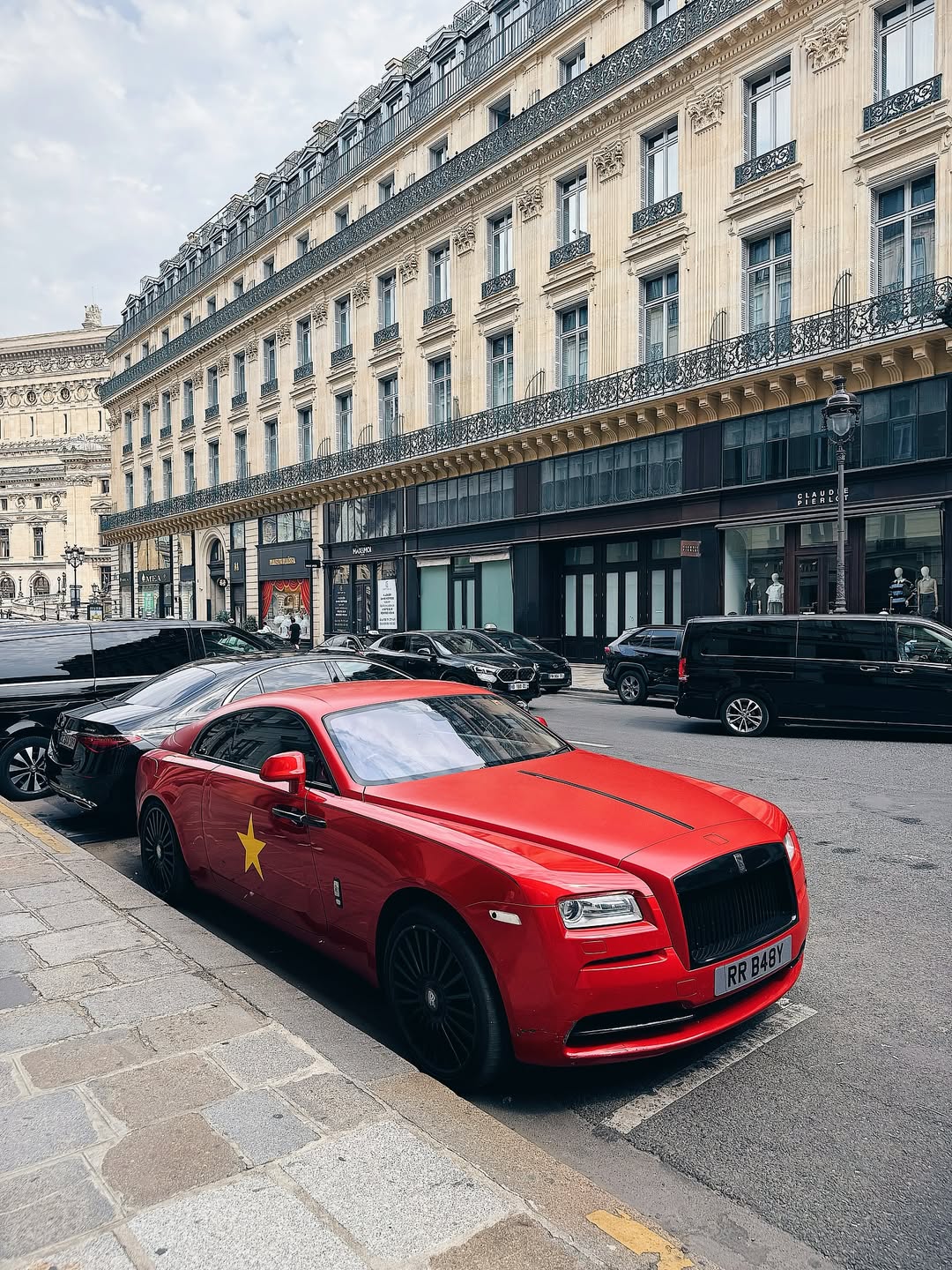 Xe Rolls-Royce 'cờ đỏ sao vàng' ở châu Âu hút 20.000 lượt tương tác, nhiều người hỏi: Sao chỉ có 3 bánh?- Ảnh 5.