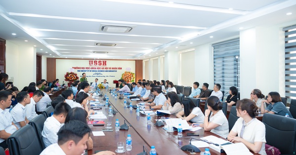 FSI cùng các chuyên gia “gỡ rối” bài toán quản trị dữ liệu trong quản lý công- Ảnh 1. FSI cùng các chuyên gia “gỡ rối” bài toán quản trị dữ liệu trong quản lý công- Ảnh 1.