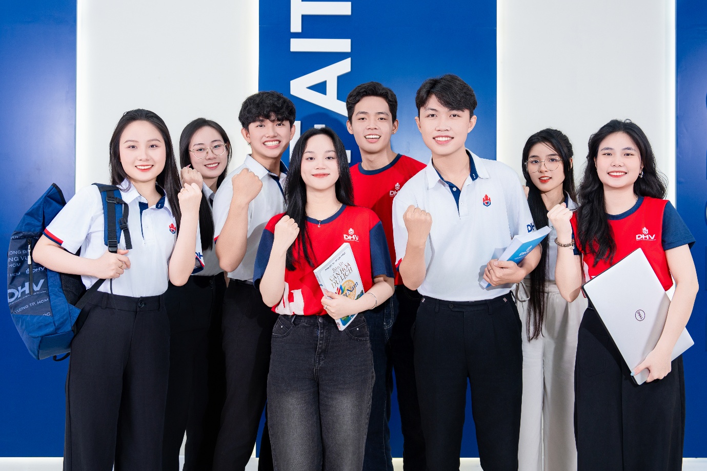 Trường Đại học Hùng Vương TP.HCM công bố điểm chuẩn trúng tuyển từ 15 - 20 điểm- Ảnh 2.