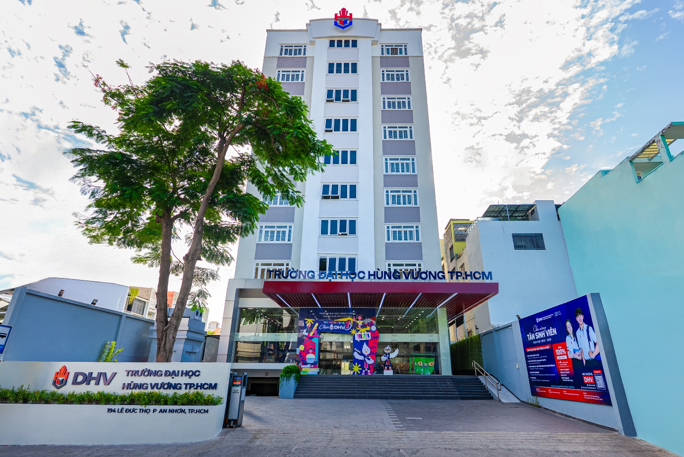 Trường Đại học Hùng Vương TP.HCM công bố điểm chuẩn trúng tuyển từ 15 - 20 điểm- Ảnh 3.