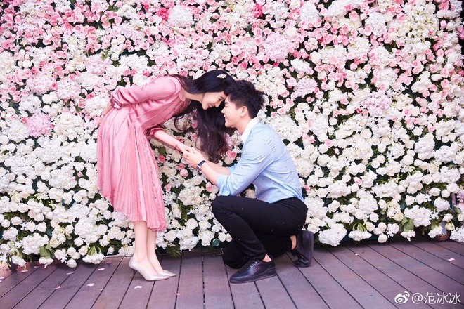 Kịch bản thế kỷ: Phạm Băng Băng yêu lại "tình cũ 4.000 tỷ", chuẩn bị tổ chức hôn lễ triệu đô dang dở 1 thời?- Ảnh 3. Kịch bản thế kỷ: Phạm Băng Băng yêu lại "tình cũ 4.000 tỷ", chuẩn bị tổ chức hôn lễ triệu đô dang dở 1 thời?- Ảnh 3.