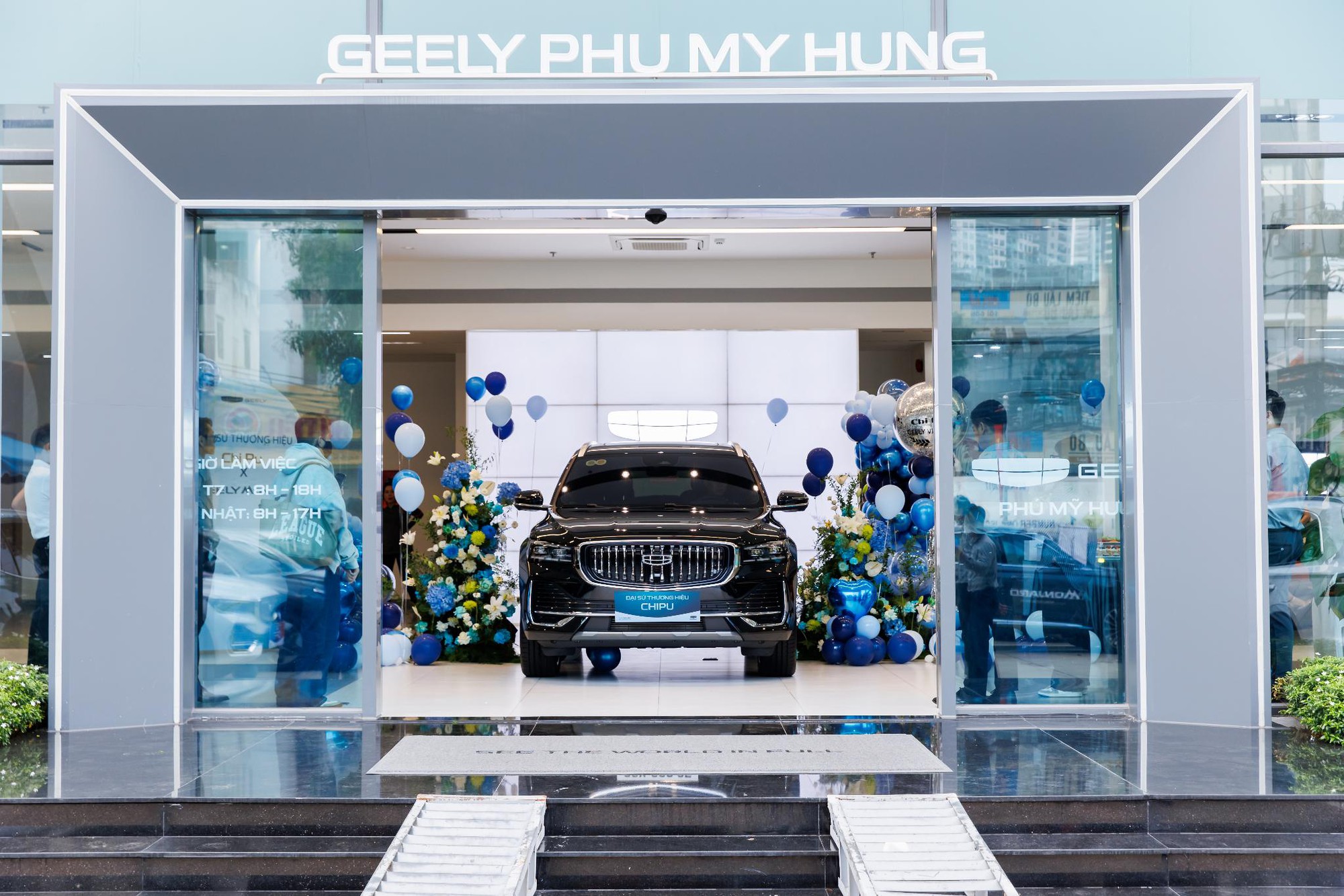 Chi Pu trải nghiệm SUV Geely Monjaro: Ghế massage, dàn loa Infinity, cửa sổ trời panorama- Ảnh 2.
