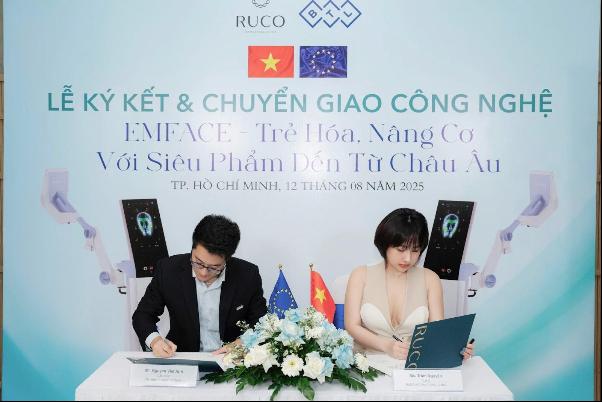 Nghệ sĩ Hồng Đào rạng rỡ tại sự kiện, tiết lộ bí kíp giữ gìn nhan sắc ở tuổi 63- Ảnh 3.