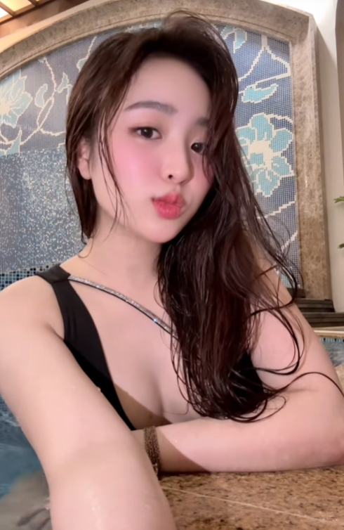 Cứ đăng video "mất ngủ" là lên xu hướng, hot girl Pickleball lại khiến CĐM xôn xao- Ảnh 5. Cứ đăng video "mất ngủ" là lên xu hướng, hot girl Pickleball lại khiến CĐM xôn xao- Ảnh 5.
