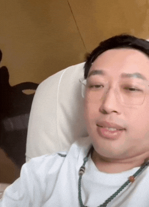 Drama căng nhất hiện tại: "Hot boy đẹp nhất Tử Cấm Thành" bị tố hại đời gái trẻ, 1 ông lớn tức đến nhập viện- Ảnh 17. Drama căng nhất hiện tại: "Hot boy đẹp nhất Tử Cấm Thành" bị tố hại đời gái trẻ, 1 ông lớn tức đến nhập viện- Ảnh 17.
