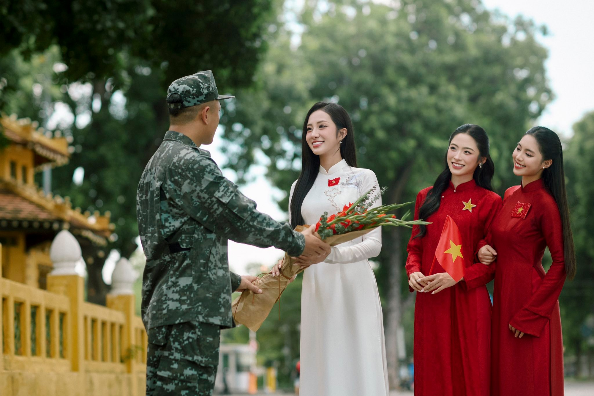 Thiếu tá Công an nhập vai "girl phố" Mai Ly lan tỏa lòng tự hào dân tộc qua tà áo dài truyền thống- Ảnh 9.