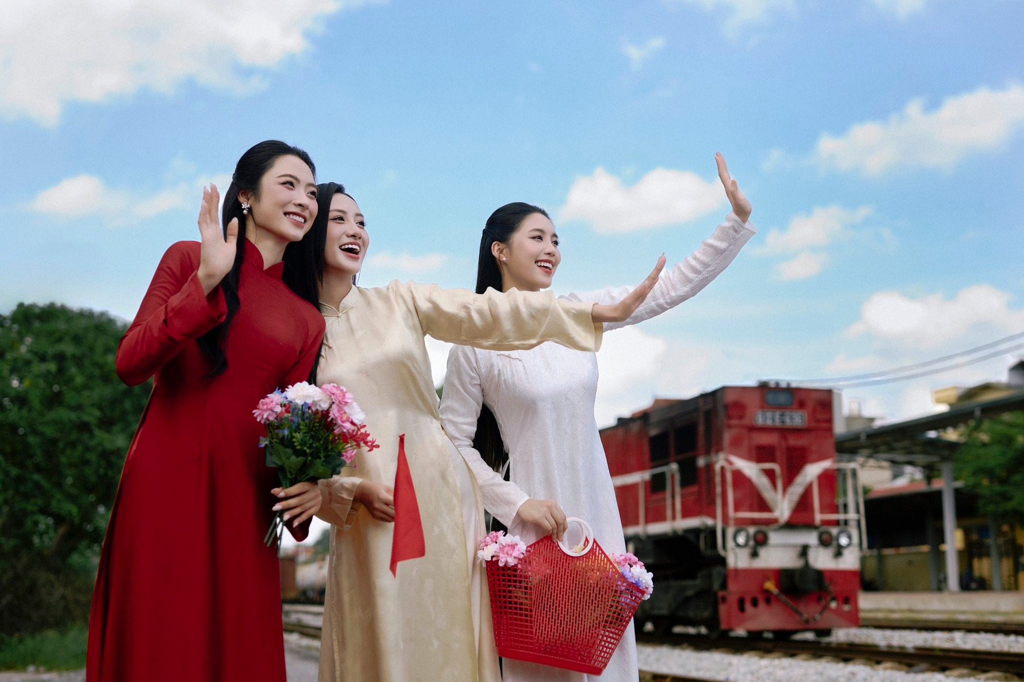 Thiếu tá Công an nhập vai "girl phố" Mai Ly lan tỏa lòng tự hào dân tộc qua tà áo dài truyền thống- Ảnh 7.