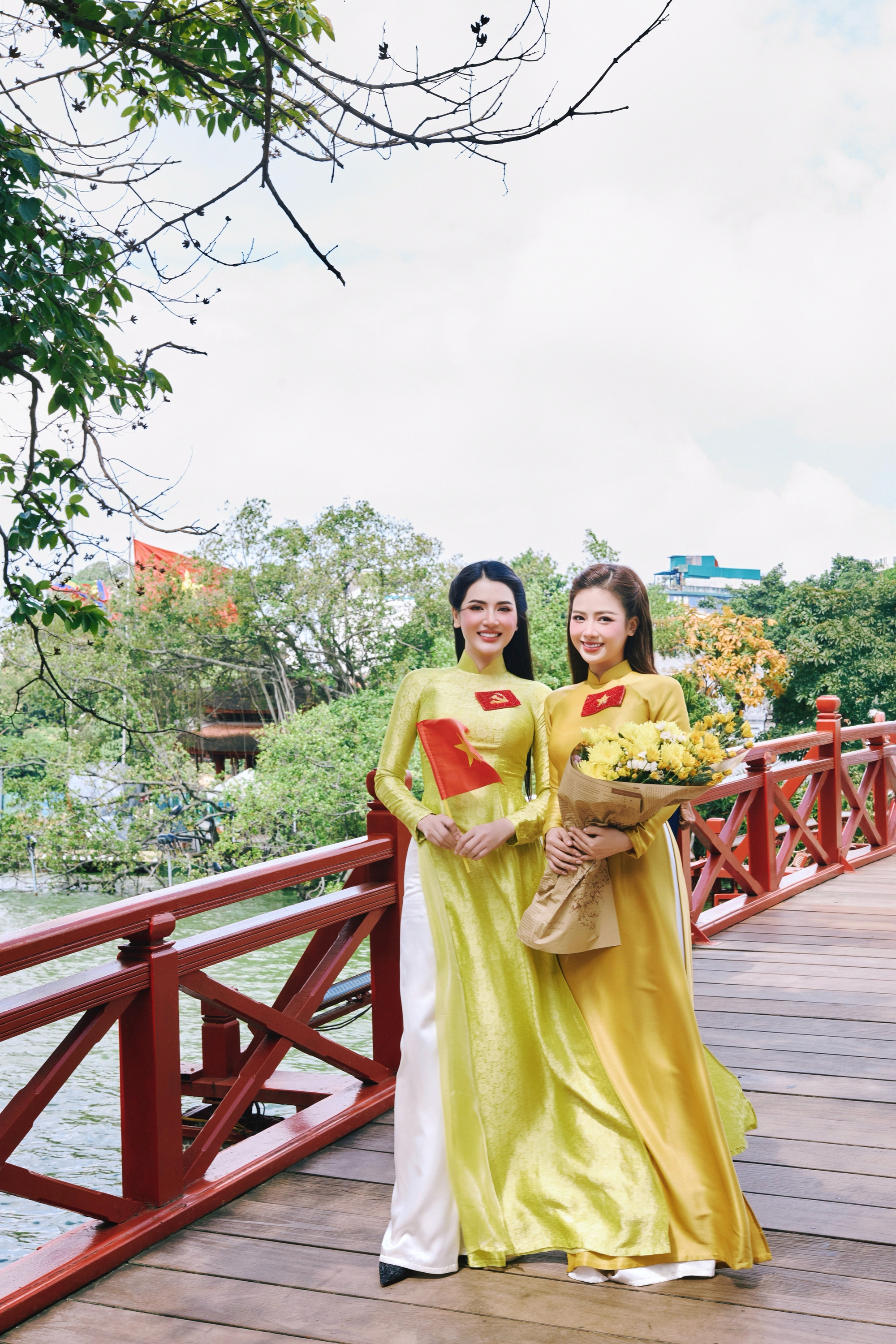 Thiếu tá Công an nhập vai "girl phố" Mai Ly lan tỏa lòng tự hào dân tộc qua tà áo dài truyền thống- Ảnh 17.
