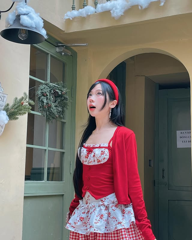 Cosplay Boa Hancock, hot TikToker lên tiếng đầy đanh thép, đáp trả những bình luận kém duyên- Ảnh 1. Cosplay Boa Hancock, hot TikToker lên tiếng đầy đanh thép, đáp trả những bình luận kém duyên- Ảnh 1.