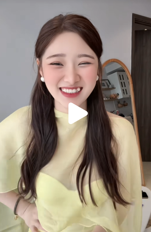 Rụt rè đu trend "lúc đóng lúc mở", cô nàng vẫn hút view nhờ nụ cười tỏa nắng- Ảnh 2. Rụt rè đu trend "lúc đóng lúc mở", cô nàng vẫn hút view nhờ nụ cười tỏa nắng- Ảnh 2.