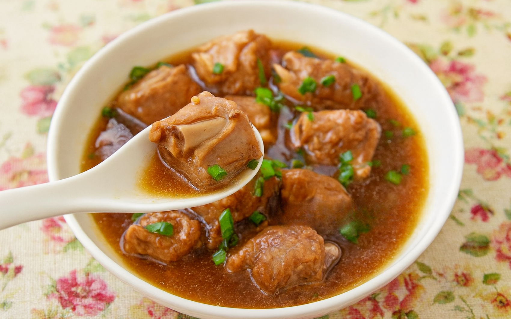 4 món ăn dân dã, dễ nấu mà ngon này giúp phụ nữ tuổi trung niên dưỡng xương chắc khỏe- Ảnh 4. 4 món ăn dân dã, dễ nấu mà ngon này giúp phụ nữ tuổi trung niên dưỡng xương chắc khỏe- Ảnh 4.