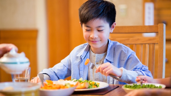 Trong môi trường nhiệt đới như ở Việt Nam, mẹ cần lưu ý điều gì khi xây dựng chế độ dinh dưỡng cho các bé- Ảnh 1.