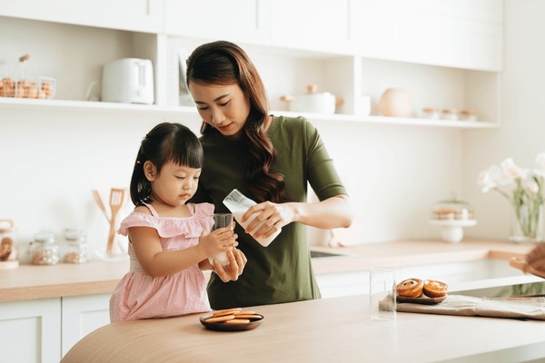 Trong môi trường nhiệt đới như ở Việt Nam, mẹ cần lưu ý điều gì khi xây dựng chế độ dinh dưỡng cho các bé- Ảnh 2.