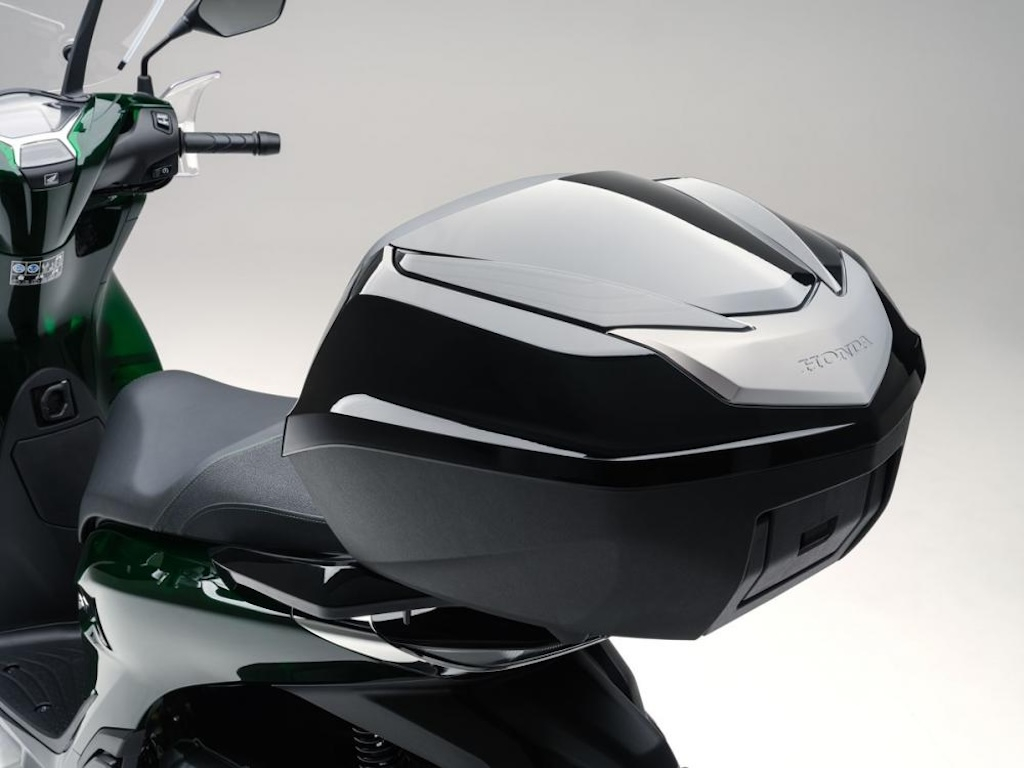 Một mẫu xe tay ga Honda được ưu đãi khủng dịp Quốc khánh: Người mua được tặng kèm xe máy điện- Ảnh 7.