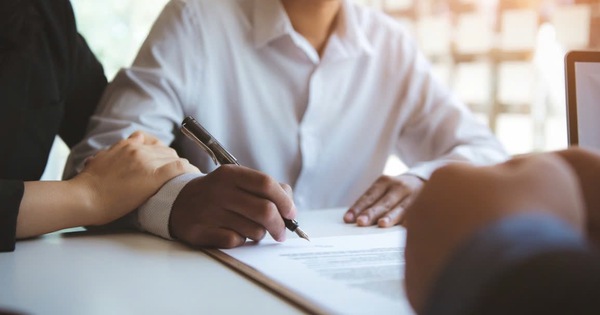 1 phút hiểu bảo hiểm: Có nên mua thêm sản phẩm bảo hiểm bán cùng?- Ảnh 1.