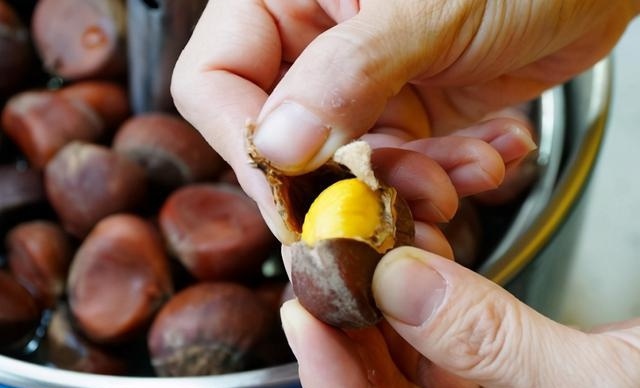 Đây là nguyên liệu được khuyến khích ăn 2 lần/tuần: Dùng nấu 3 món ngon, tốt cho mọi lứa tuổi vào mùa thu- Ảnh 9.