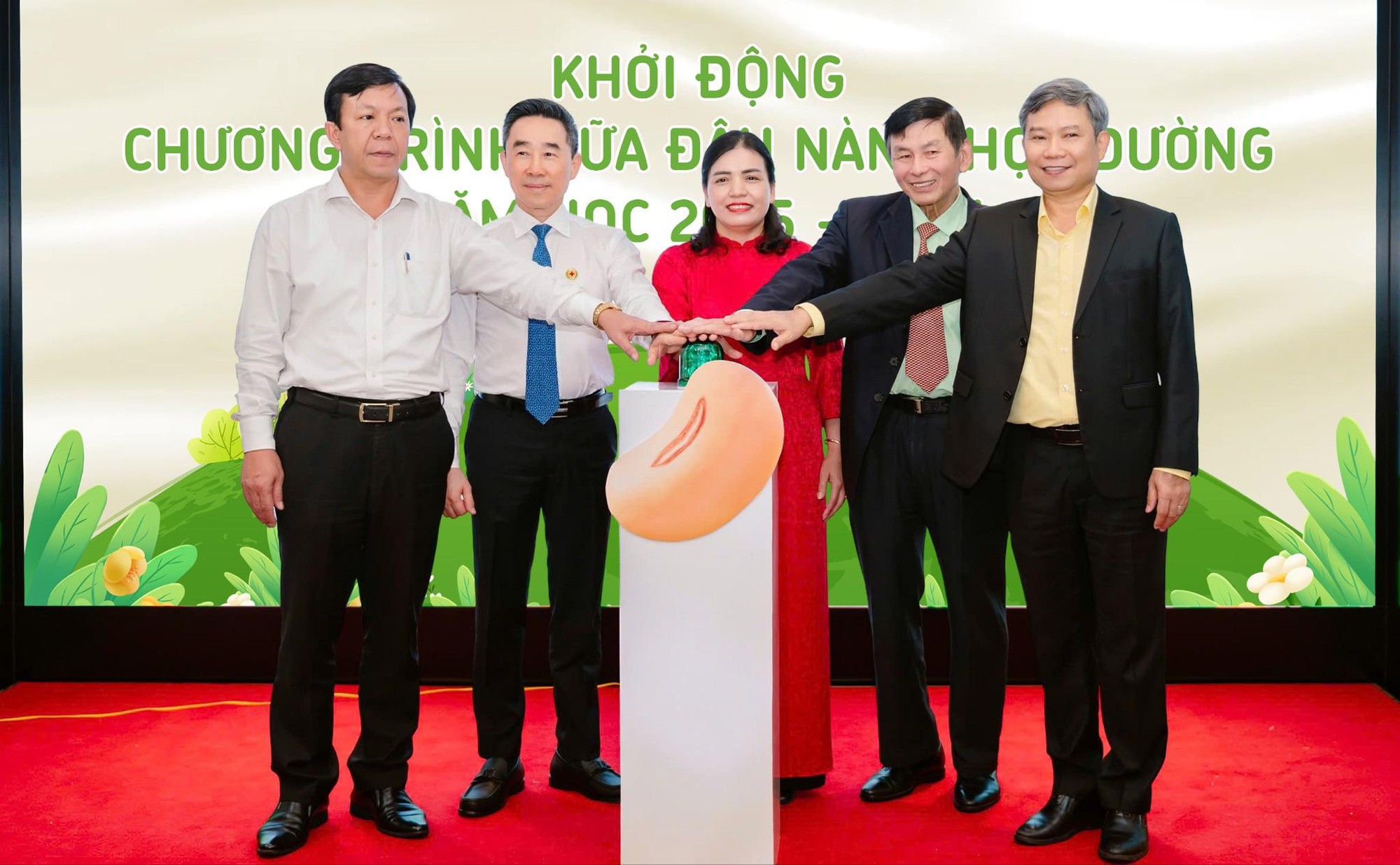 “Sữa đậu nành học đường” - Hành trình 10 năm bền bỉ trao dinh dưỡng lành, gieo mầm tương lai xanh- Ảnh 3.