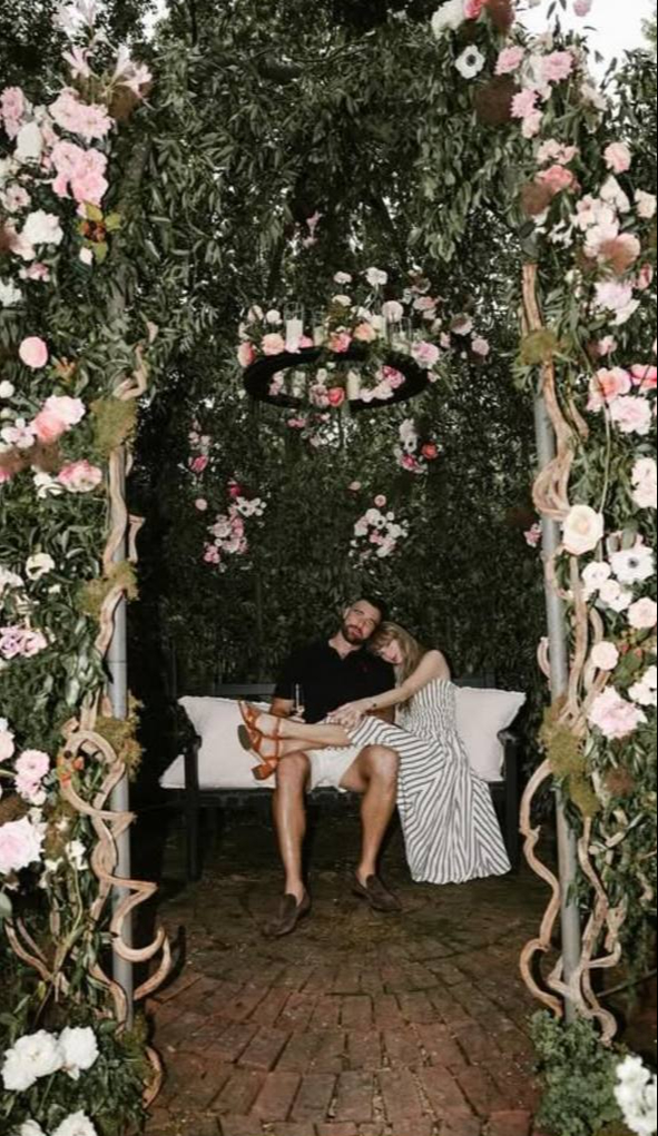 Taylor Swift cưới gấp để “chạy bầu”?- Ảnh 2.