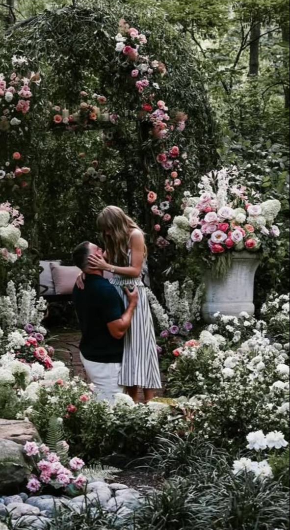 Taylor Swift cưới gấp để “chạy bầu”?- Ảnh 1.