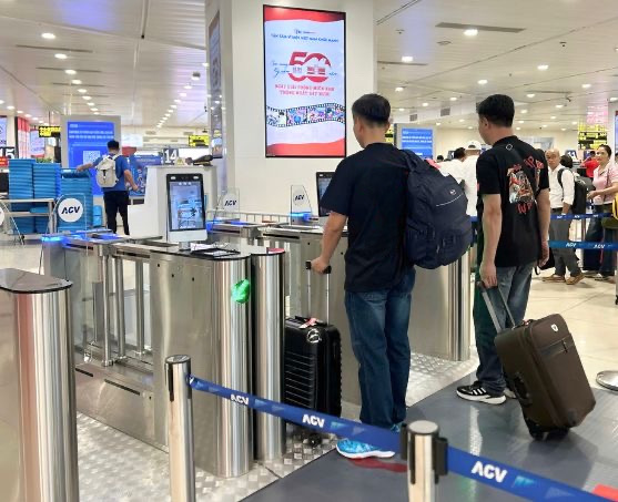 Làm thủ tục bay dễ dàng chỉ với nhận diện khuôn mặt tại khắp các sân bay Việt Nam- Ảnh 2.