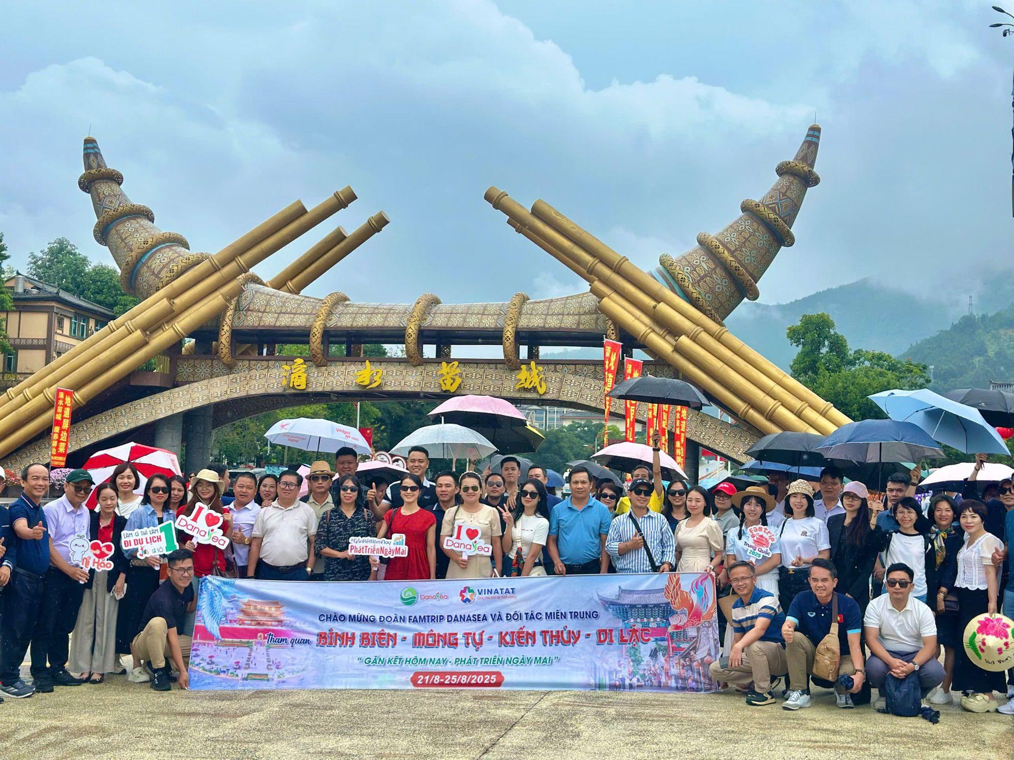 Famtrip Châu Hồng Hà: Hành trình khảo sát du lịch vùng biên chào mừng Quốc khánh 2/9- Ảnh 2.