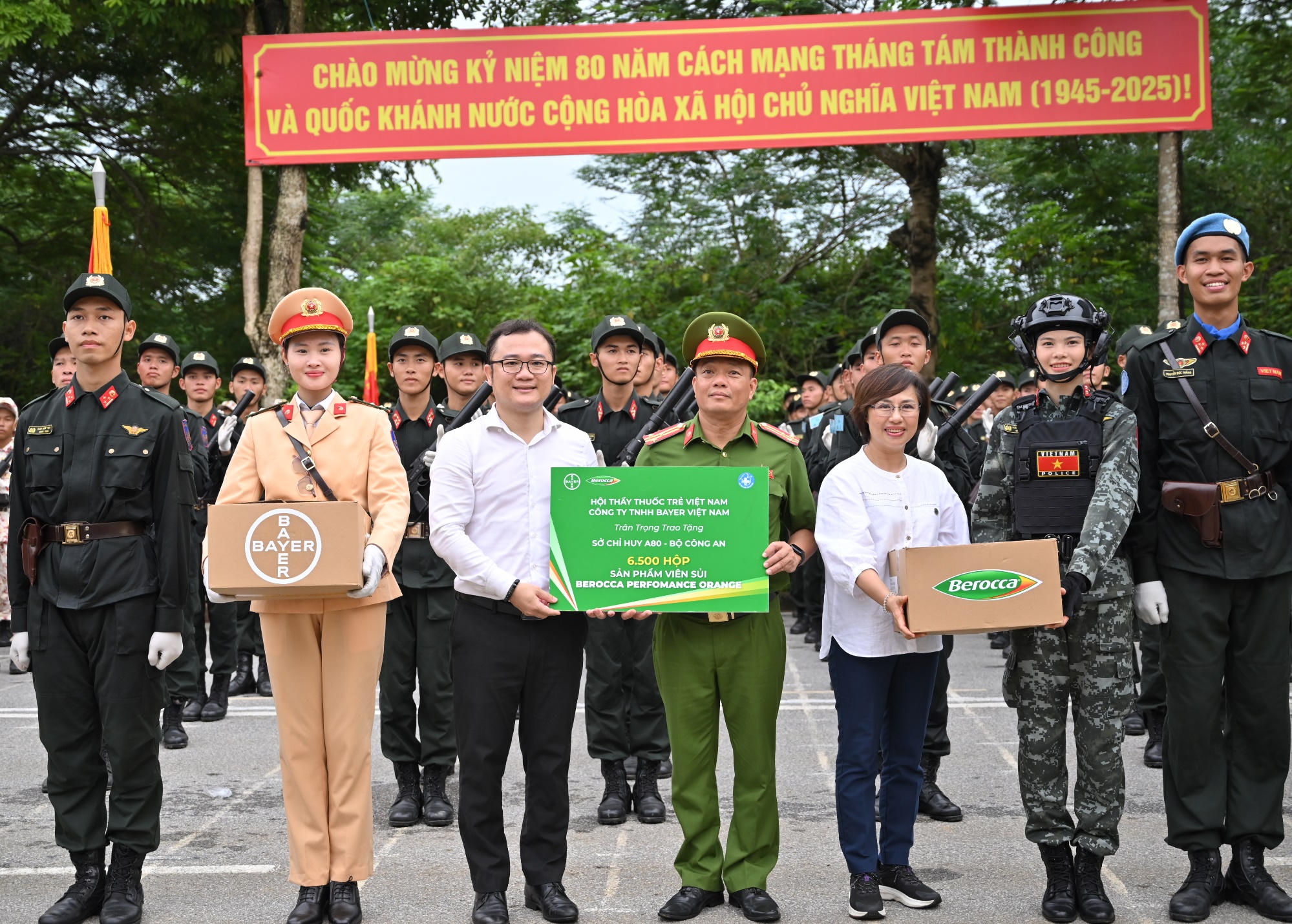 Chào mừng 80 năm Quốc Khánh: Duy trì sức khỏe để tận hưởng trọn vẹn niềm vui đại lễ!- Ảnh 2.