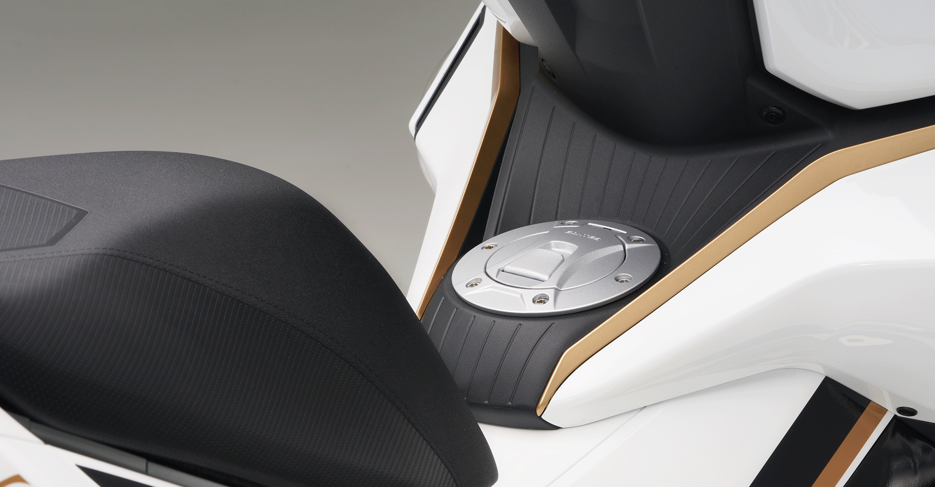 Vừa ra mắt Việt Nam xe tay ga dân phượt thích mê: Sức mạnh và công nghệ vượt xe Honda, Yamaha, giá rẻ hơn- Ảnh 13.