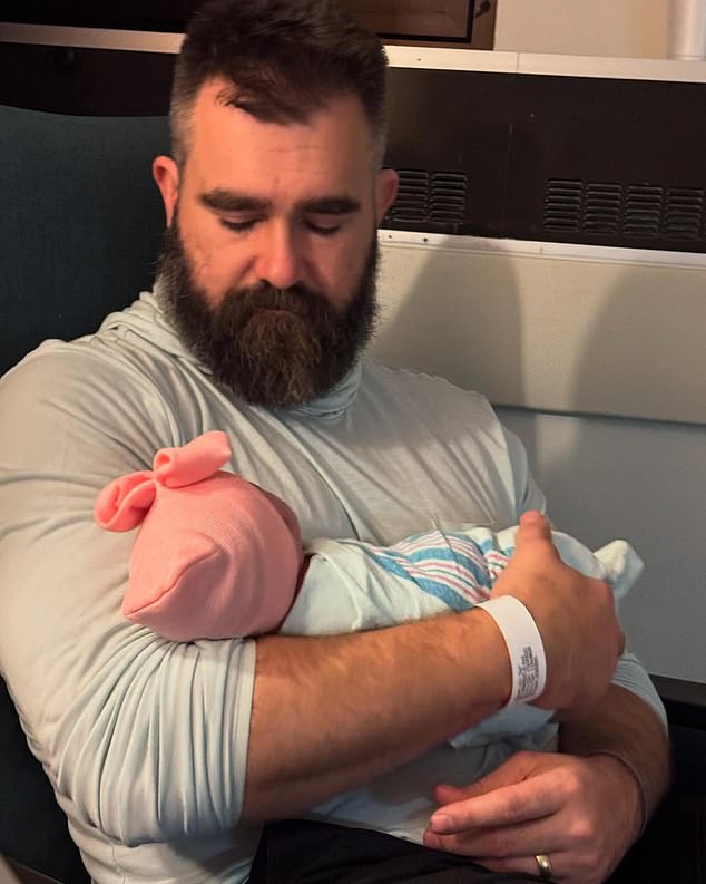 Kế hoạch sinh con của Taylor Swift và Travis Kelce được tiết lộ- Ảnh 2.