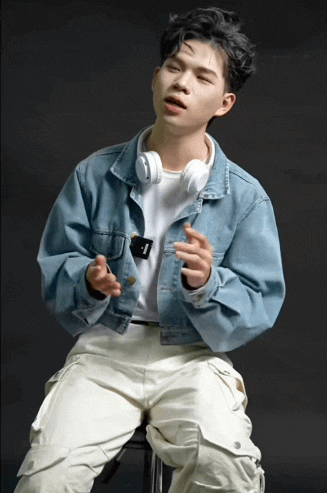Nhân vật khiến khán giả xót xa nhất MV Hòa Minzy: Sự thật về bàn tay gây sốc, nhan sắc mỹ nam không kém idol- Ảnh 2.