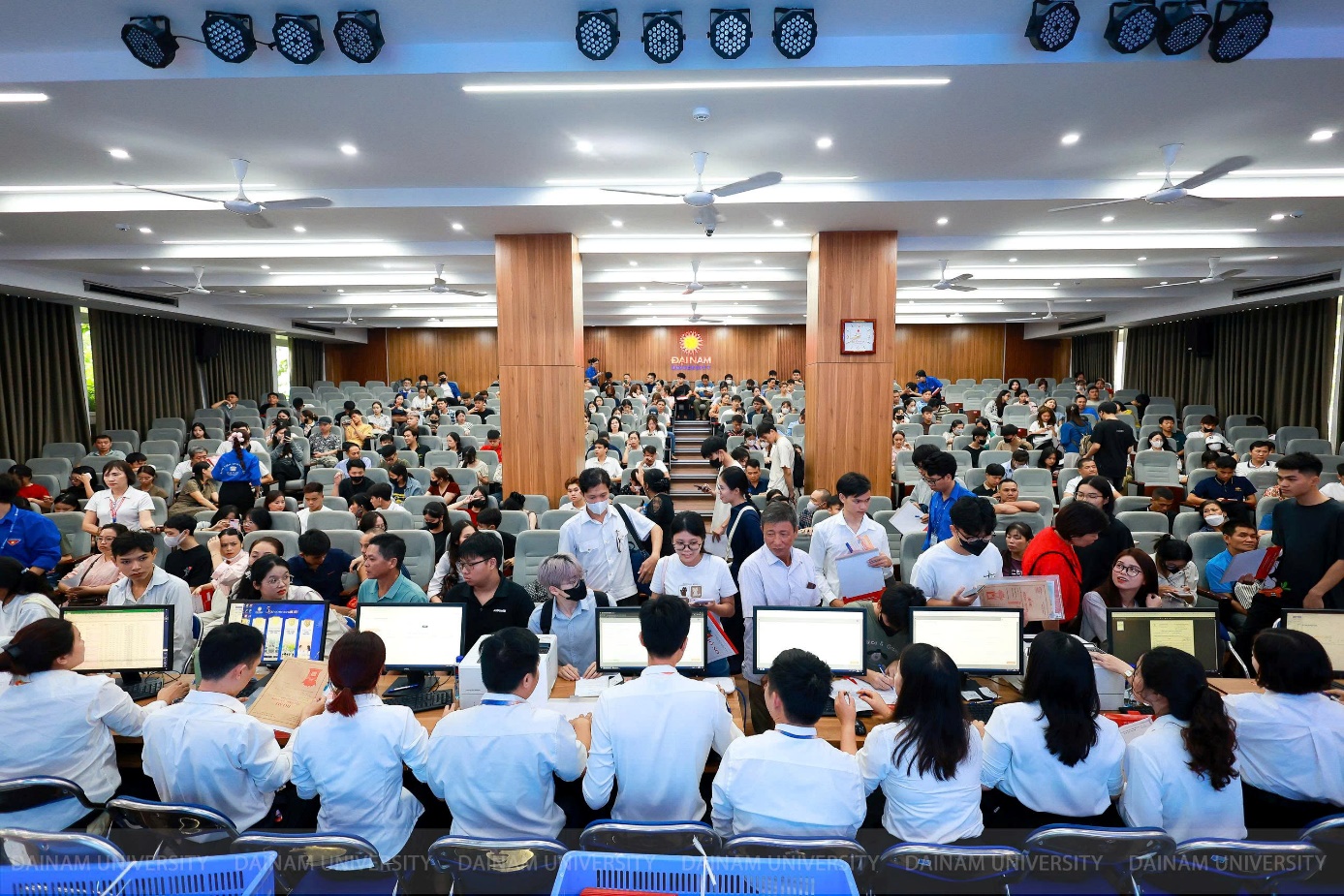 Tuyển sinh 2025: Đại học Đại Nam xét tuyển bổ sung 42 ngành học hấp dẫn- Ảnh 2.