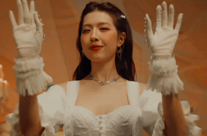 Lỗ hổng lớn của mỹ nhân “tốt nghiệp” Top 5 Em Xinh Say Hi: Visual đẹp đấy nhưng không cứu nổi nhạc dở lời ngang- Ảnh 1.