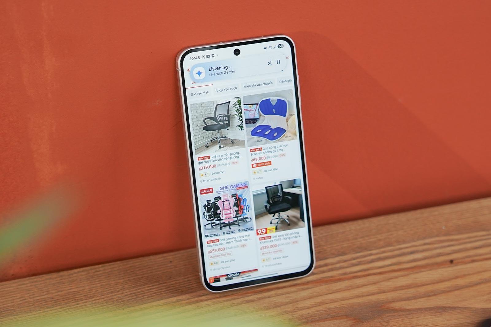 Say hi TP.HCM cùng Galaxy A56 5G: Trợ lý thông minh của sinh viên để bắt đầu cuộc sống mới- Ảnh 3. Say hi TP.HCM cùng Galaxy A56 5G: Trợ lý thông minh của sinh viên để bắt đầu cuộc sống mới- Ảnh 3.