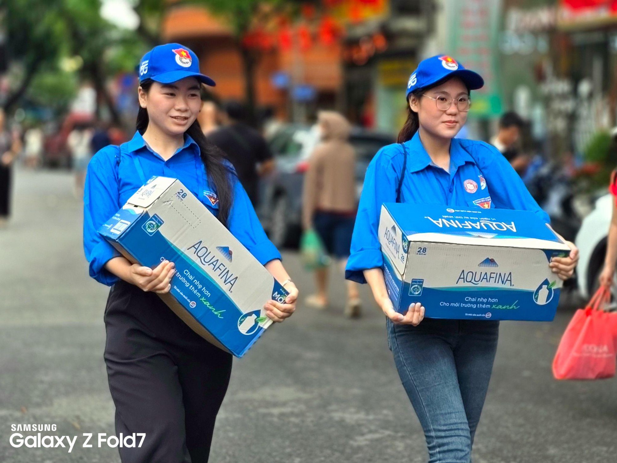 Gập mở khoảnh khắc đáng trân trọng khi quân và dân đồng lòng hòa chung nhịp thở dân tộc- Ảnh 7.