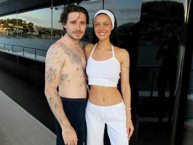 Giữa sóng gió gia tộc Beckham, vợ chồng cậu cả bất hiếu làm gì mà bị ném đá là "vô công rỗi nghề"?- Ảnh 2.