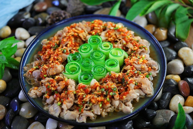 Công thức "gây nghiện": Món thịt bò cuộn sốt tỏi ngon đến mức đồng nghiệp và hàng xóm tranh nhau xin ăn- Ảnh 7. Công thức "gây nghiện": Món thịt bò cuộn sốt tỏi ngon đến mức đồng nghiệp và hàng xóm tranh nhau xin ăn- Ảnh 7.