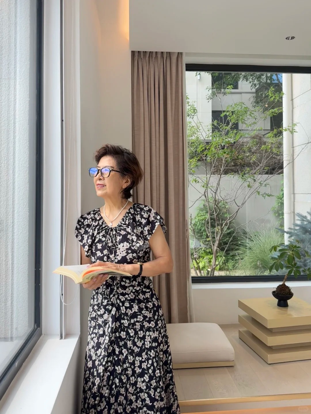 Làm blogger thời trang ở tuổi 67: Không nghỉ hưu nhàn rỗi, "bà ngoại sành điệu" chọn thời trang làm tuyên ngôn chống lão hóa- Ảnh 6. Làm blogger thời trang ở tuổi 67: Không nghỉ hưu nhàn rỗi, "bà ngoại sành điệu" chọn thời trang làm tuyên ngôn chống lão hóa- Ảnh 6.