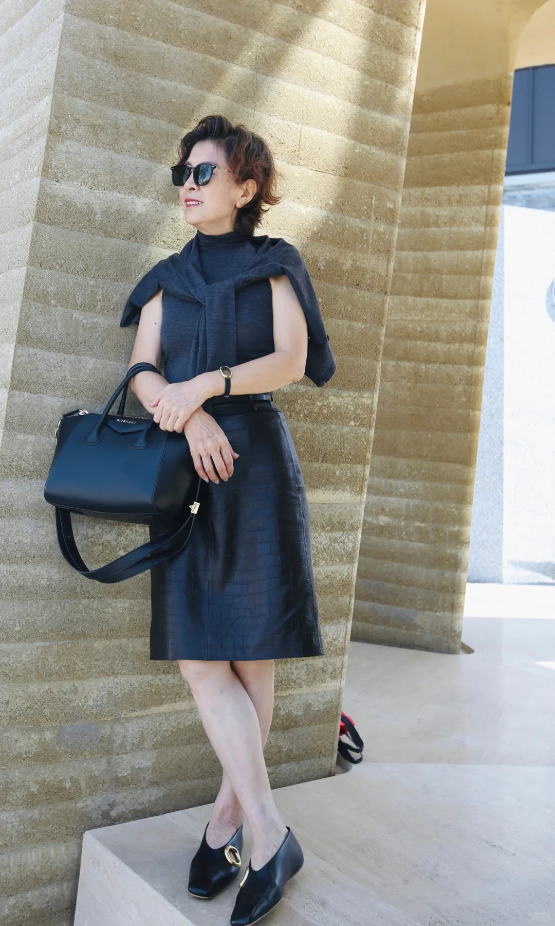 Làm blogger thời trang ở tuổi 67: Không nghỉ hưu nhàn rỗi, "bà ngoại sành điệu" chọn thời trang làm tuyên ngôn chống lão hóa- Ảnh 3. Làm blogger thời trang ở tuổi 67: Không nghỉ hưu nhàn rỗi, "bà ngoại sành điệu" chọn thời trang làm tuyên ngôn chống lão hóa- Ảnh 3.
