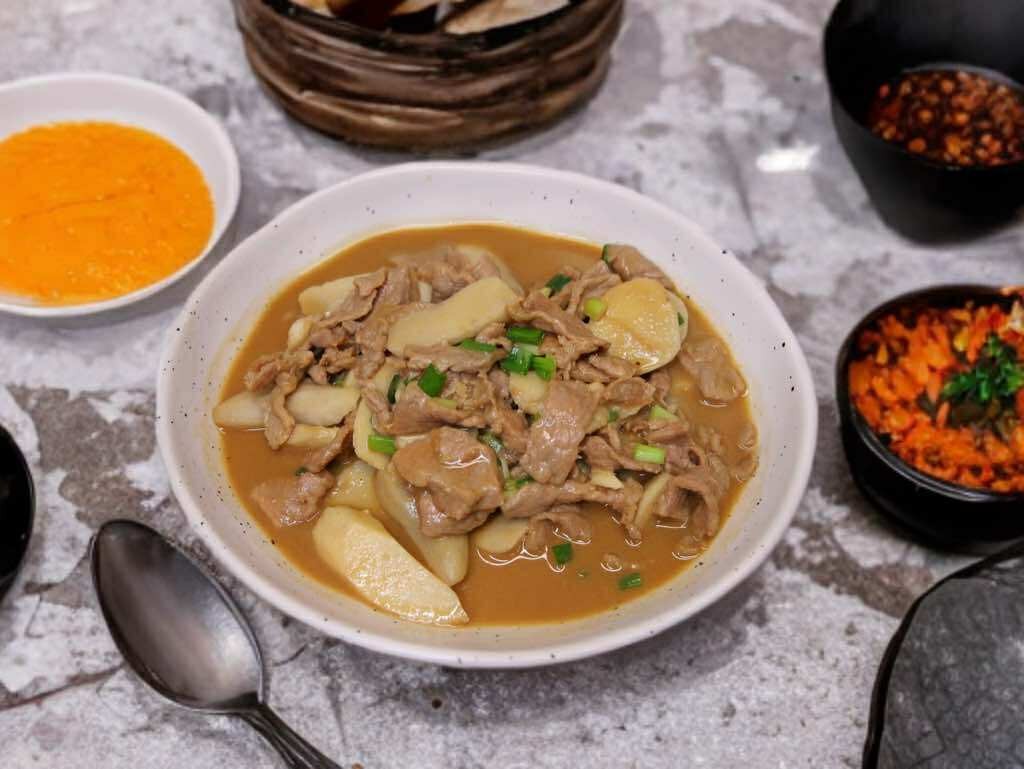 Dùng nguyên liệu "vua của thực phẩm tính kiềm" nấu món ăn dễ lại ngon, nước dùng sánh mịn rất hợp với cơm- Ảnh 8.