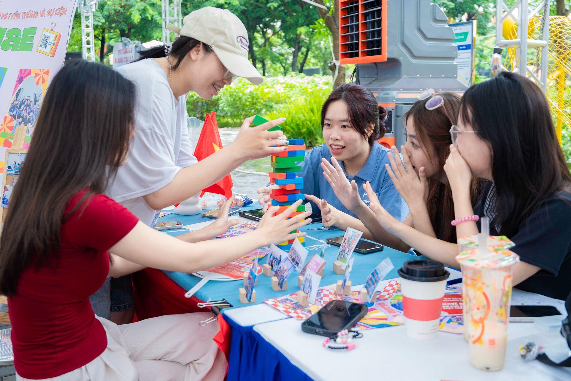 Rộn ràng mùa nhập học: Ngày hội Kết nối Student Club Day 2025 tại Đại học Phenikaa- Ảnh 2. Rộn ràng mùa nhập học: Ngày hội Kết nối Student Club Day 2025 tại Đại học Phenikaa- Ảnh 2.