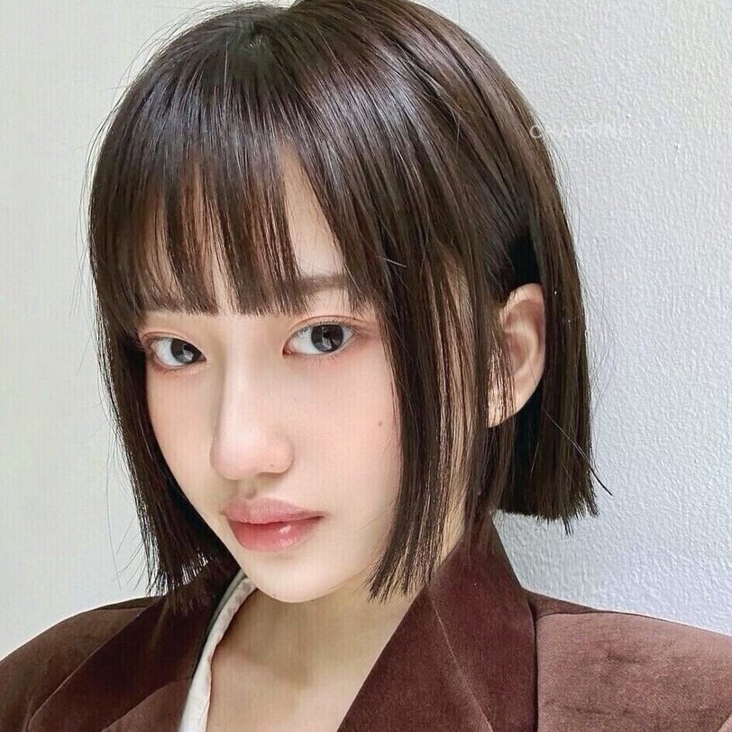 Kiểu mái nào cho tóc ngắn? 8 mẫu mái "chuẩn xinh" giúp gương mặt thon gọn, giai đoạn tóc mọc dài cũng dễ chăm- Ảnh 8.