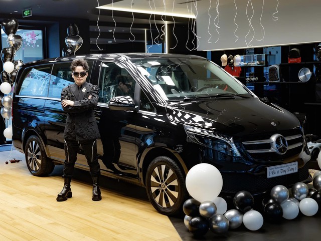 Vbiz có 1 sao nam cực đắt show dịp Đại lễ 2/9:
Được gọi là "máy hát", phủ sóng các chương trình chính luận- Ảnh 6. Vbiz có 1 sao nam cực đắt show dịp Đại lễ 2/9:
Được gọi là "máy hát", phủ sóng các chương trình chính luận- Ảnh 6.