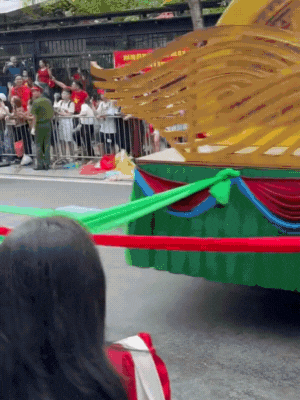 Khối nghệ sĩ thi nhau "chạy marathon" giữa tổng duyệt, ai chứng kiến cũng phải bật cười: Chuyện gì đây?- Ảnh 1. Khối nghệ sĩ thi nhau "chạy marathon" giữa tổng duyệt, ai chứng kiến cũng phải bật cười: Chuyện gì đây?- Ảnh 1.