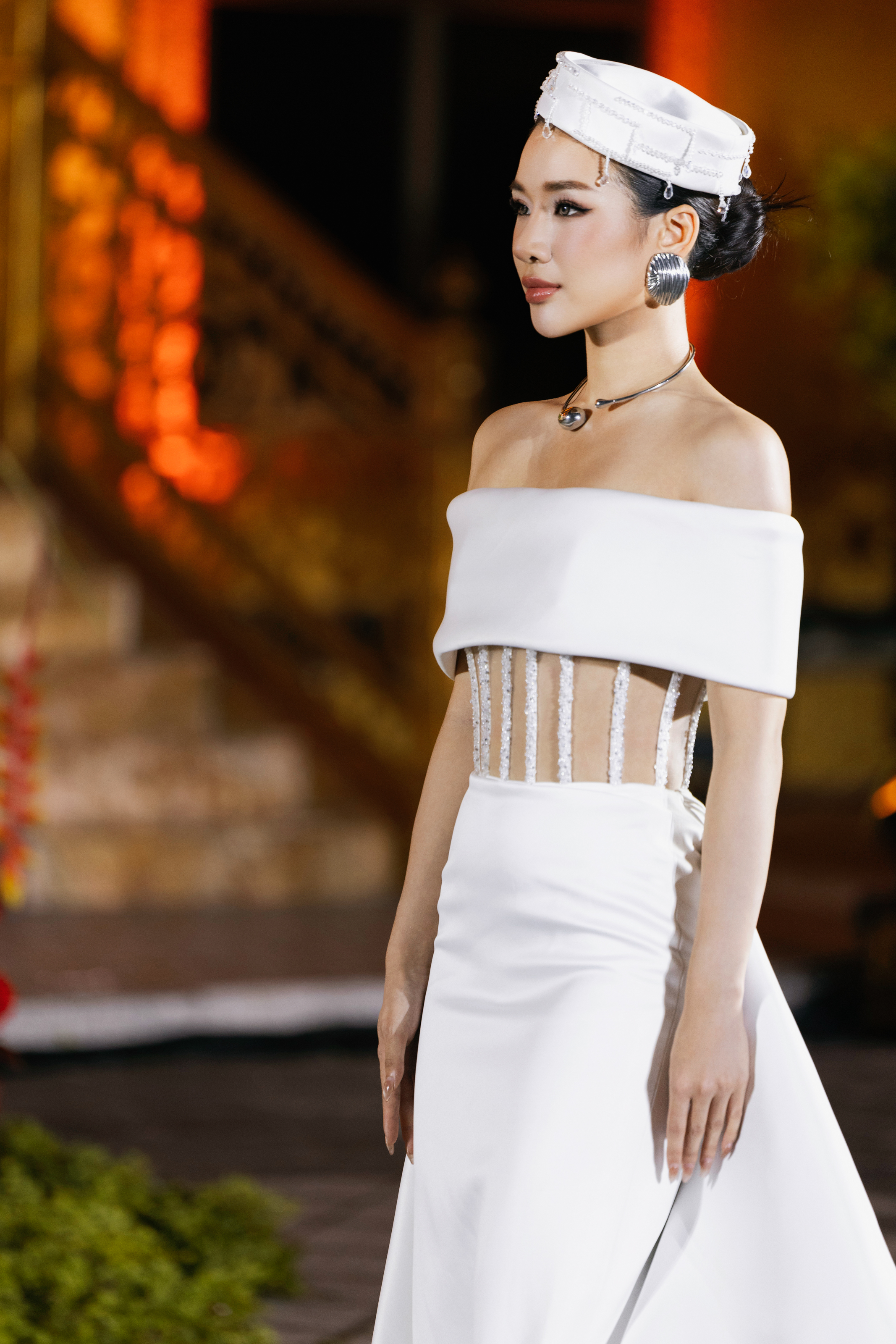 Hoa hậu Lê Hoàng Phương hoá công chúa lộng lẫy cùng dàn hậu ‘gây thương nhớ’ tại Vietnam Beauty Fashion Fest- Ảnh 2. Hoa hậu Lê Hoàng Phương hoá công chúa lộng lẫy cùng dàn hậu ‘gây thương nhớ’ tại Vietnam Beauty Fashion Fest- Ảnh 2.