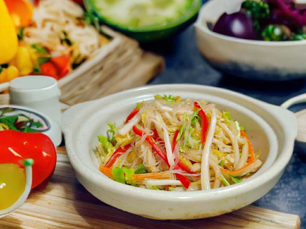 Nếu không muốn nấu nướng, chỉ cần trộn 3 nguyên liệu này là có món ăn vừa thanh mát lại kích thích vị giác- Ảnh 11.