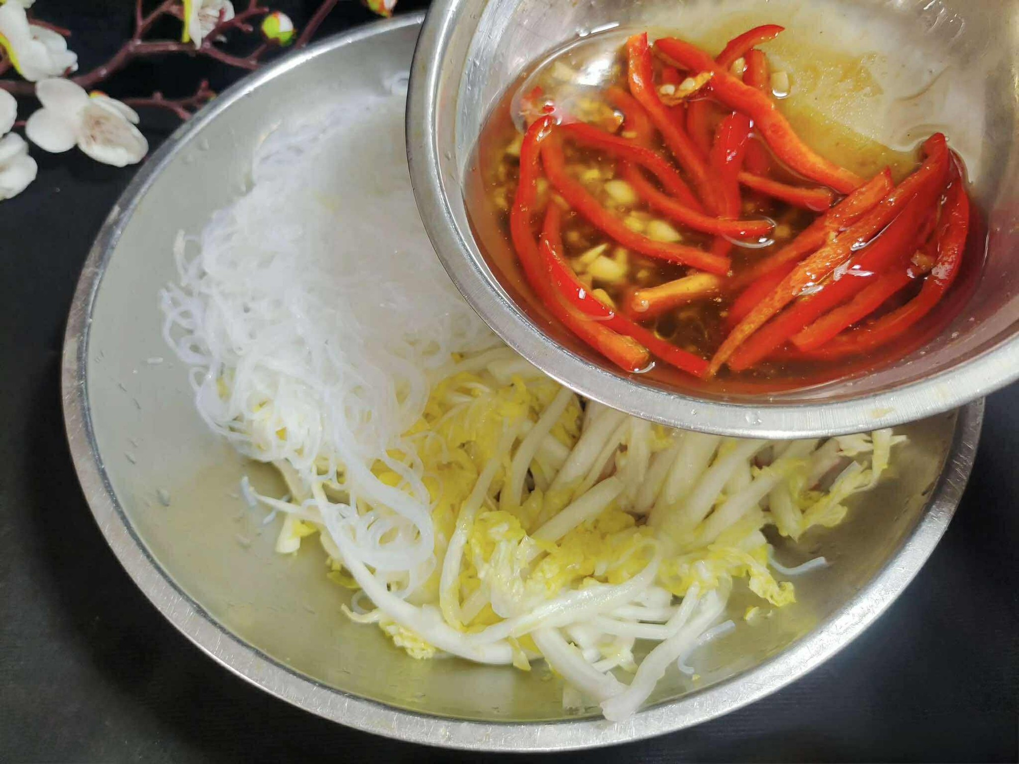 Nếu không muốn nấu nướng, chỉ cần trộn 3 nguyên liệu này là có món ăn vừa thanh mát lại kích thích vị giác- Ảnh 8.