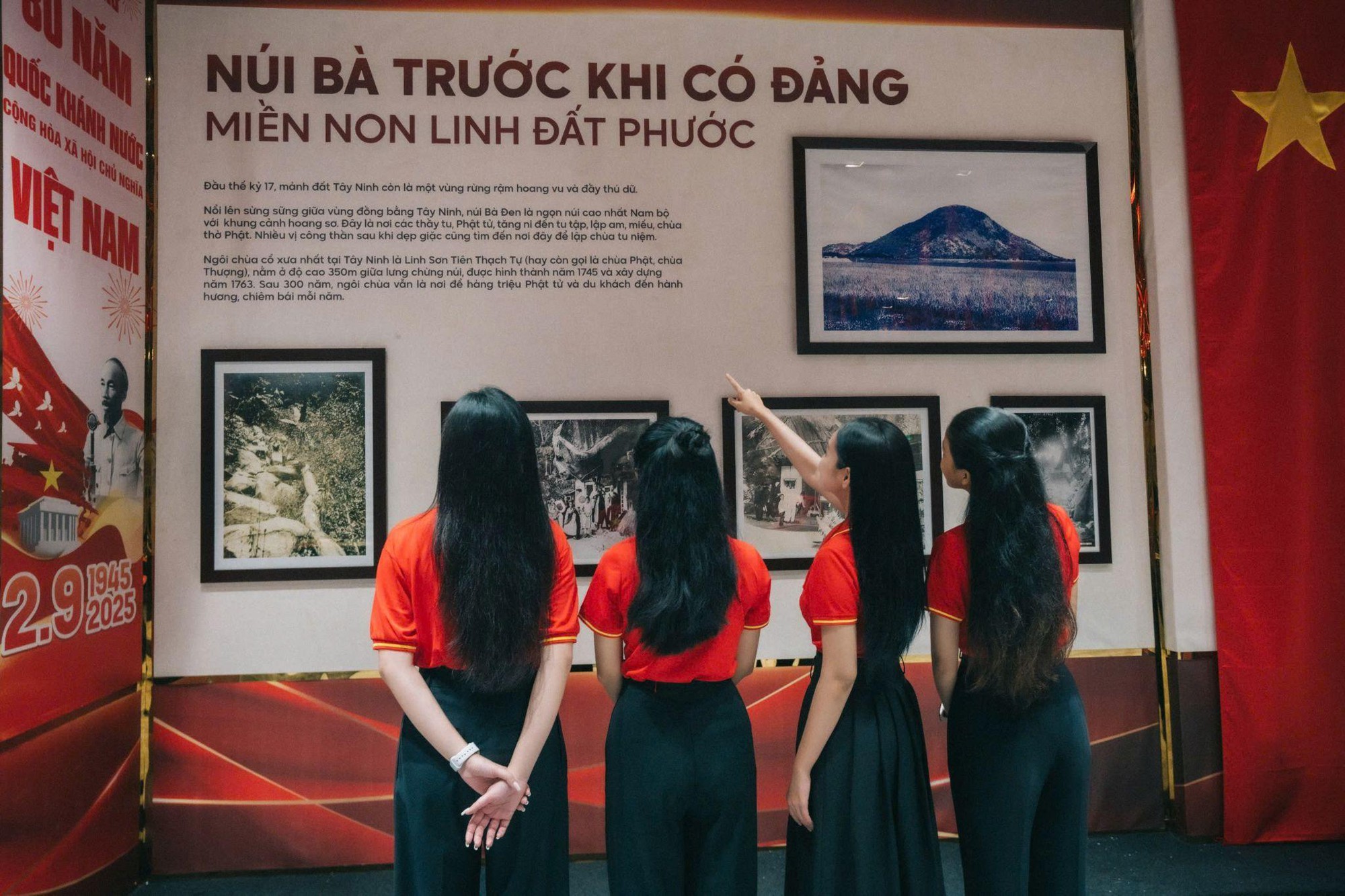 Núi Bà Đen nhuộm đỏ sắc cờ, hút hàng ngàn du khách đến tham dự chợ lá kỷ lục và triển lãm lịch sử- Ảnh 6.