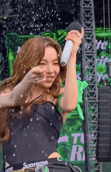 Muốn “ướt sũng” cùng idol: Chỉ có thể đến WATERBOMB!- Ảnh 5.